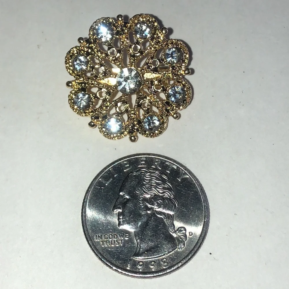 Elegant Gold Tone Rhinestone Fashion Brooch